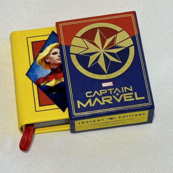 Captain Marvel : The Tiny Book of Earth's Mightiest Hero, Hardcover by Reed, … - Picture 1 of 10